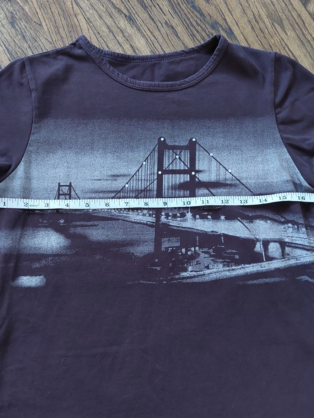 Women's Small Brown Tsing Ma Hong Kong Bridge Graphic Print Tee - Picture 6 of 9